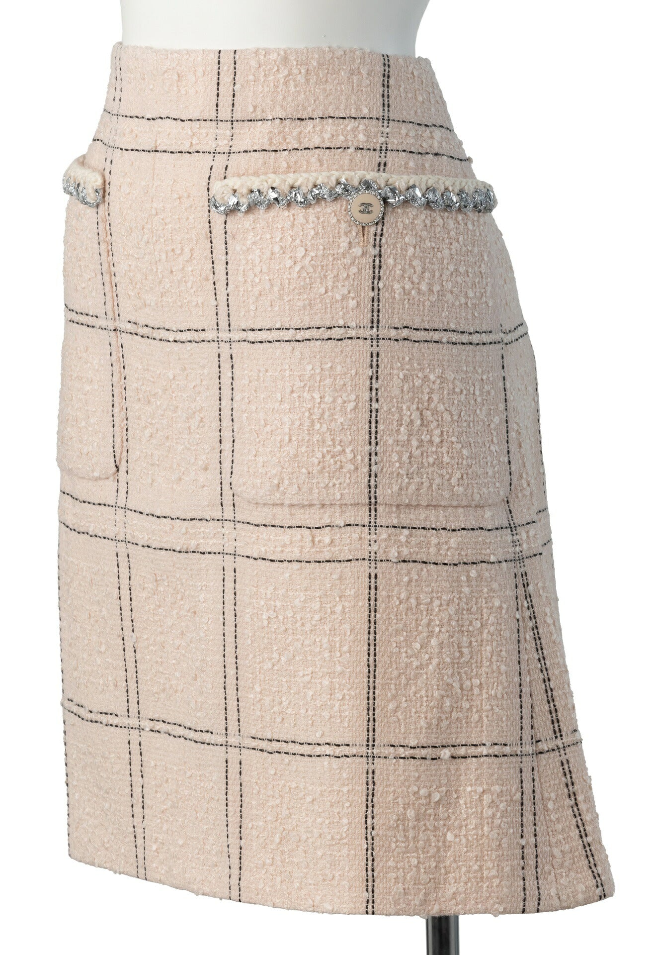 CHANEL Skirt, Coco Button, Tweed, Wool, Pink, Silver-Tone Hardware, Pre-Owned - Vintage La Charme