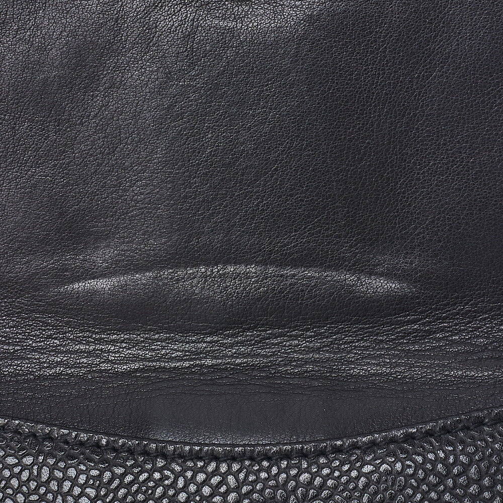 CHANEL Bi-Fold Wallet Coco Mark Caviar Skin Black Gold-Tone Hardware Pre-Owned - Vintage La Charme