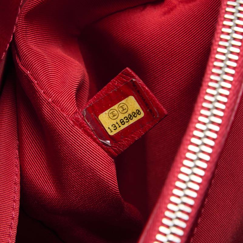 CHANEL Shoulder Bag, Matelasse, Coco Mark, Caviar Skin, Red, Silver-Tone Hardware, Pre-Owned - Vintage La Charme