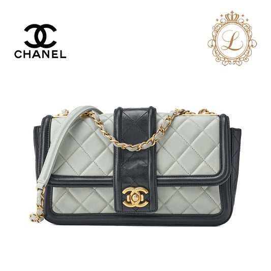 CHANEL Shoulder Bag, Matelasse Design, Chain Shoulder, Lambskin, Black, Gold-Tone Hardware, Pre-Owned - Vintage La Charme