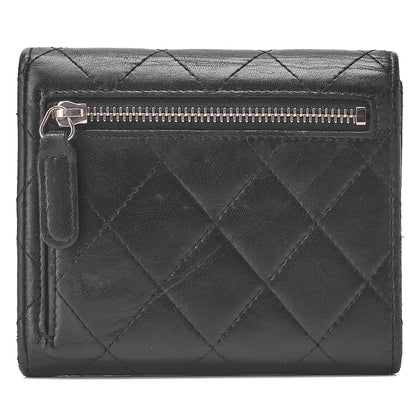 シャネル マトラッセ 三つ折り コンパクト財布 ラムスキン 黒 シルバー金具 中古