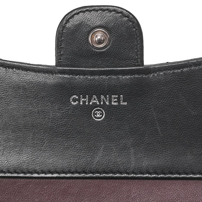 シャネル マトラッセ 三つ折り コンパクト財布 ラムスキン 黒 シルバー金具 中古