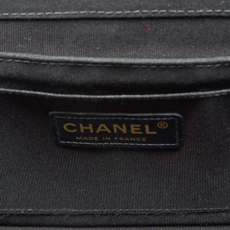 CHANEL Shoulder Bag, V-Stitch, Turn Lock, Enamel, Black, Gold-Tone Hardware, Pre-Owned - Vintage La Charme