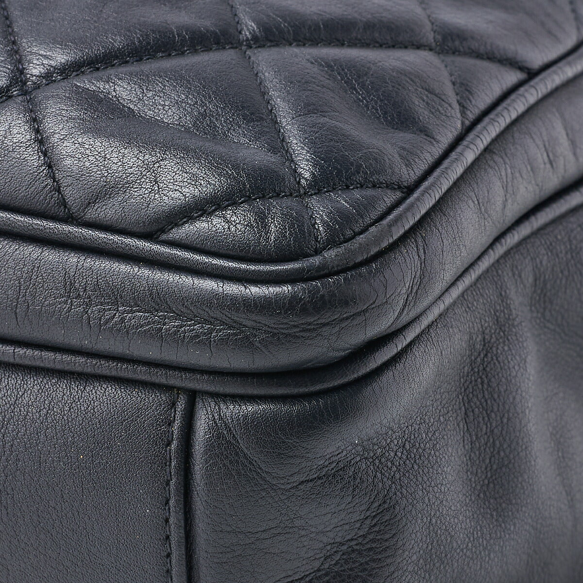 CHANEL Shoulder Bag Matelasse Outside Flap Lambskin Navy Gold-Tone Hardware Pre-Owned - Vintage La Charme