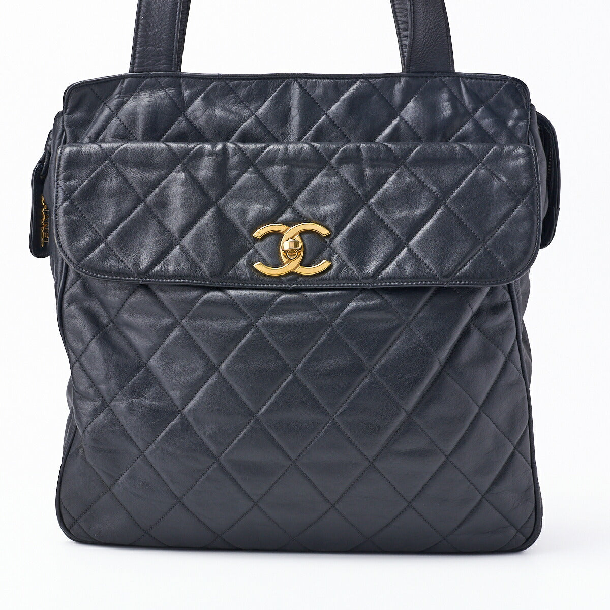 CHANEL Shoulder Bag Matelasse Outside Flap Lambskin Navy Gold-Tone Hardware Pre-Owned - Vintage La Charme