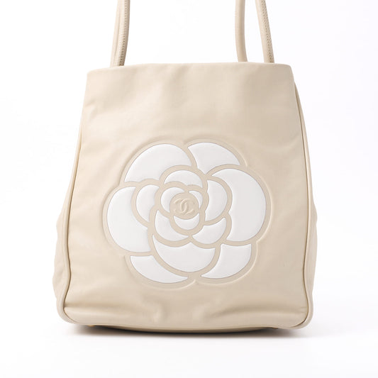 CHANEL Tote Bag Camellia Line Lambskin Ivory Gold-Tone Hardware Pre-Owned - Vintage La Charme