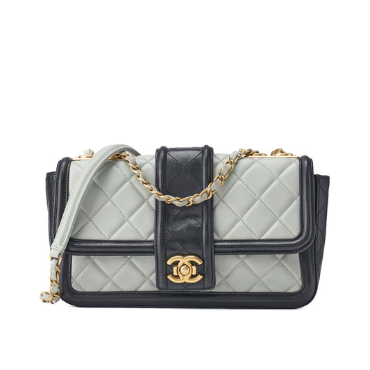 CHANEL Shoulder Bag, Matelasse Design, Chain Shoulder, Lambskin, Black, Gold-Tone Hardware, Pre-Owned