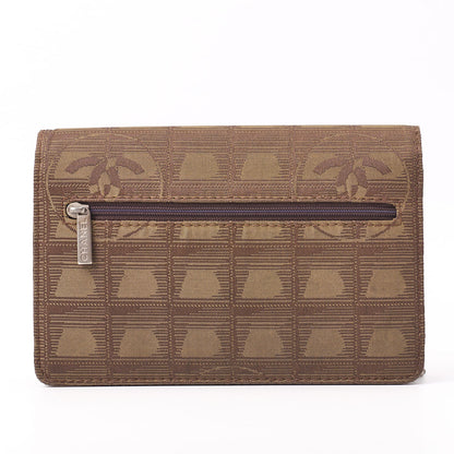 CHANEL Shoulder Bag Mini Travel Chain Wallet Lambskin Canvas Brown Silver-Tone Hardware Pre-Owned - Vintage La Charme