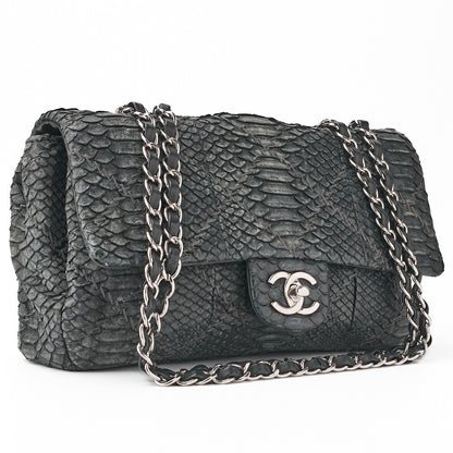 CHANEL Shoulder Bag, Matelasse Turn Lock Chain Shoulder, Python, Black, Gold-Tone Hardware, Pre-Owned - Vintage La Charme
