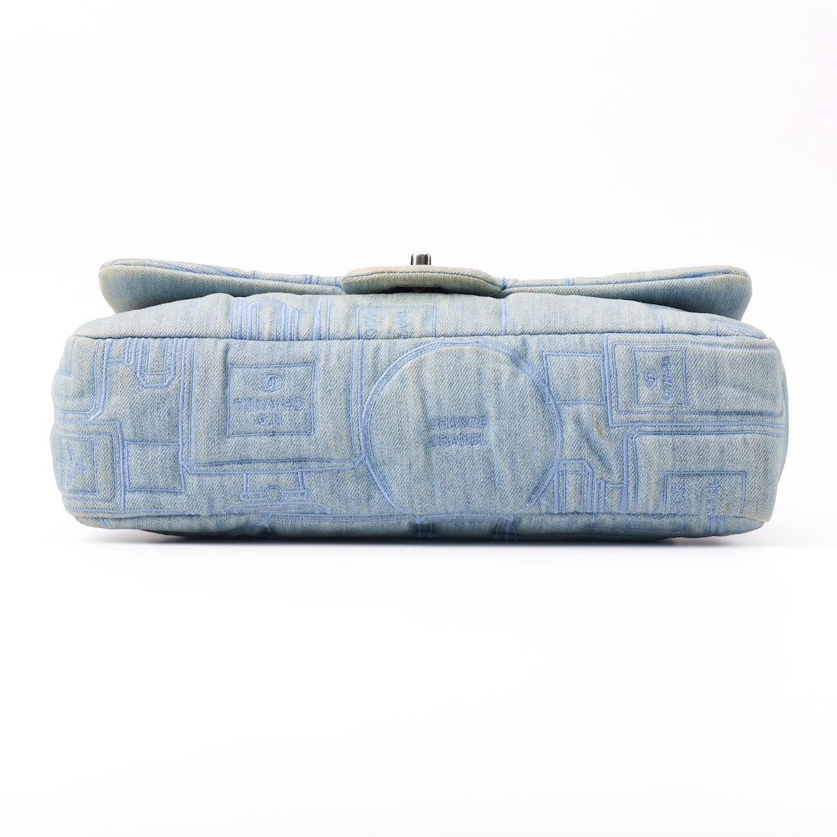 CHANEL Shoulder Bag Mini Chain Shoulder Denim Blue Denim Silver-Tone Hardware Pre-Owned - Vintage La Charme
